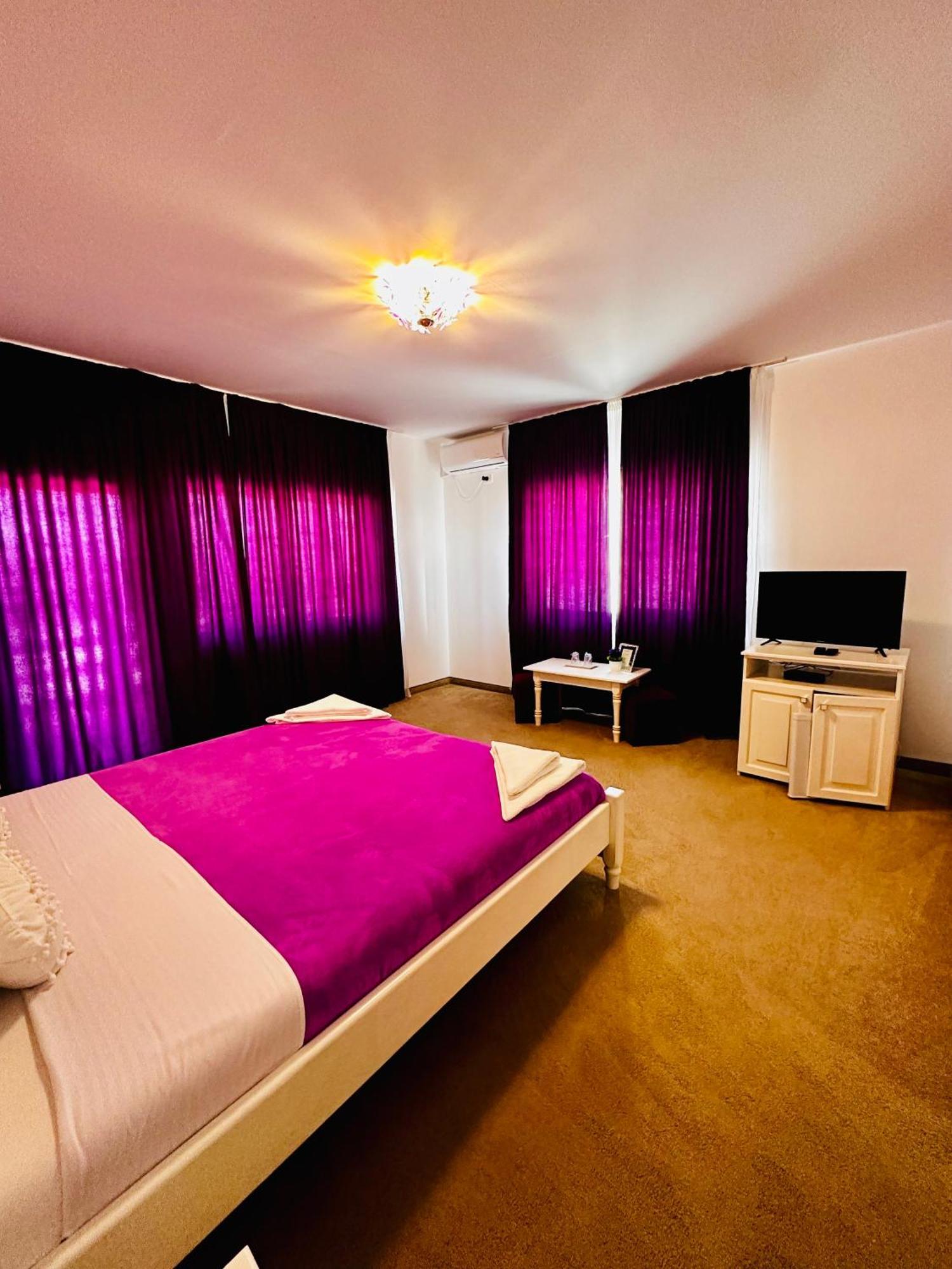 Pensiunea Fabian Hotel Jurilovca Buitenkant foto