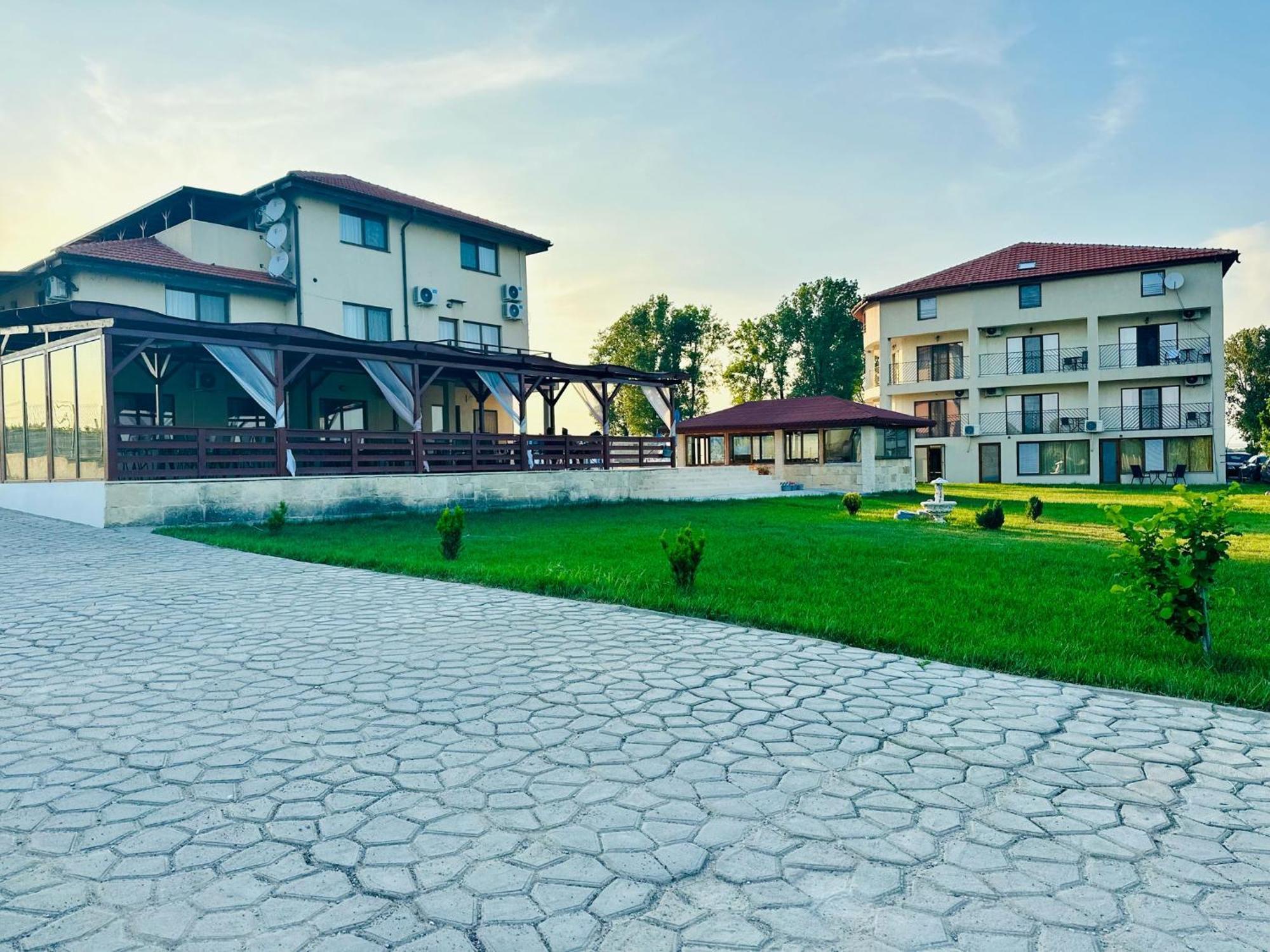 Pensiunea Fabian Hotel Jurilovca Buitenkant foto